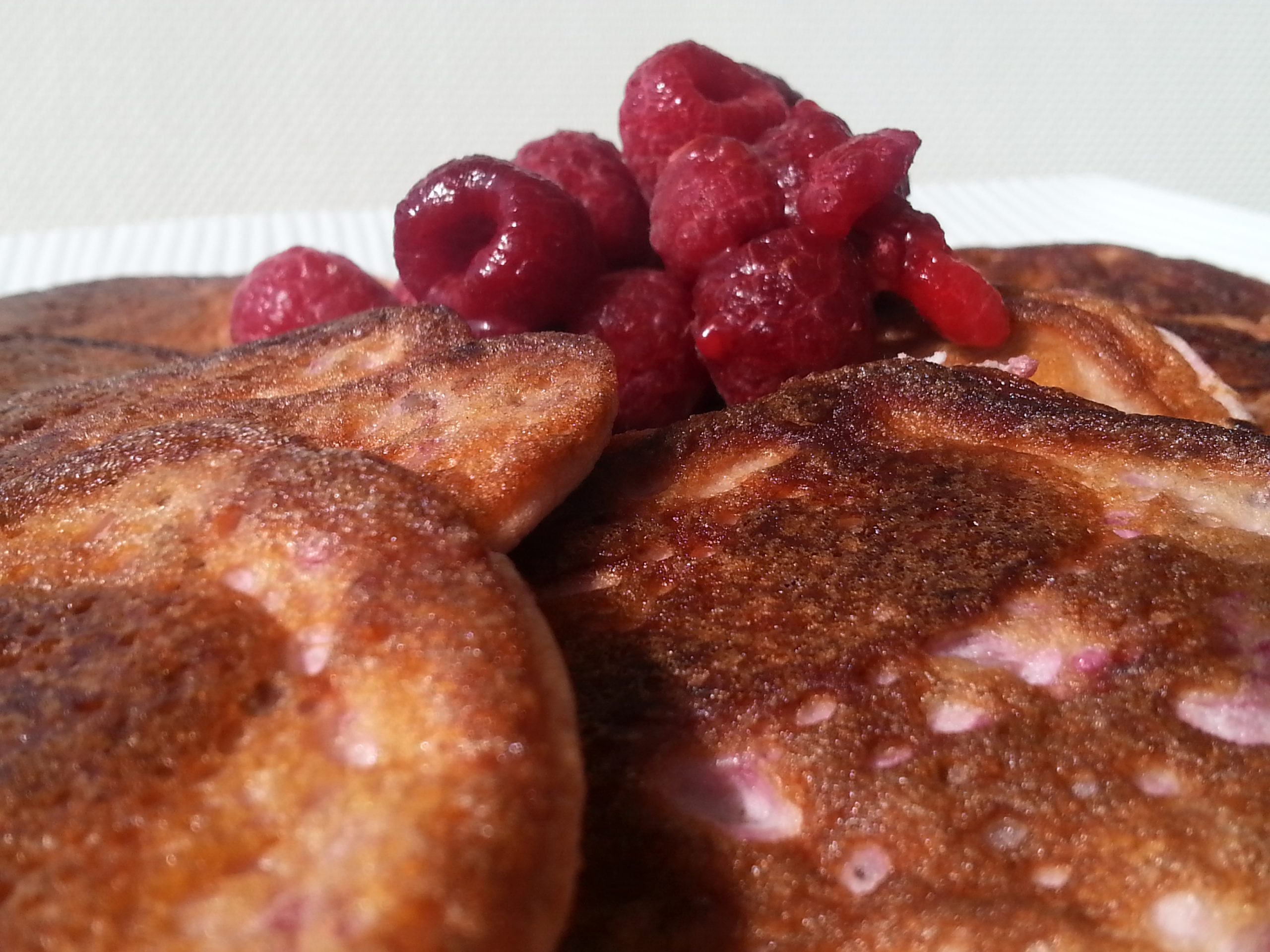 Clean Protein Pancakes - Easy, yummy and super nutritious!